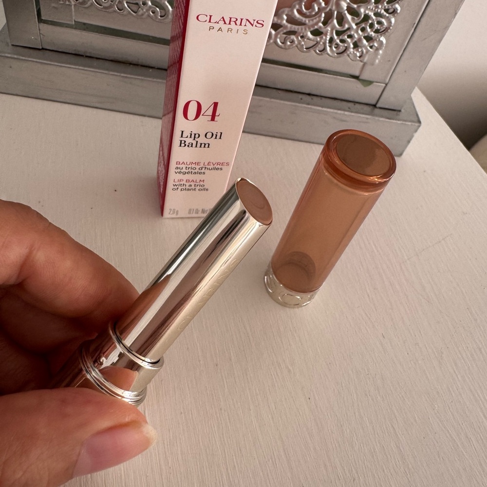 CLARINS LIP OIL BALM WITH A TRIO OF PLANT OILS 2.9 G/0.1 OZ. #04 ALMOND - Picture 11 of 11